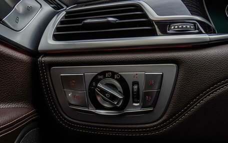 BMW 7 серия, 2018 год, 3 580 000 рублей, 22 фотография