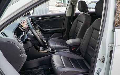 Volkswagen T-Roc I, 2021 год, 2 225 000 рублей, 10 фотография