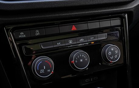 Volkswagen T-Roc I, 2021 год, 2 225 000 рублей, 14 фотография