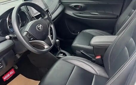 Toyota Vios III, 2023 год, 1 370 000 рублей, 7 фотография