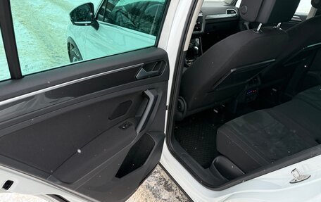 Volkswagen Tiguan II, 2020 год, 3 550 000 рублей, 17 фотография