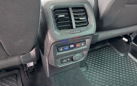 Volkswagen Tiguan II, 2020 год, 3 550 000 рублей, 19 фотография