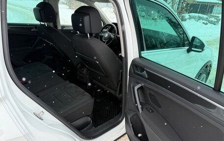 Volkswagen Tiguan II, 2020 год, 3 550 000 рублей, 24 фотография