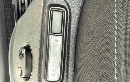 Volkswagen Tiguan II, 2020 год, 3 550 000 рублей, 28 фотография