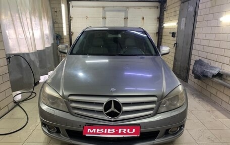 Mercedes-Benz C-Класс, 2007 год, 800 000 рублей, 1 фотография