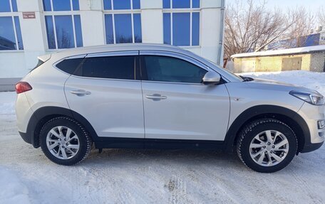Hyundai Tucson III, 2019 год, 2 500 000 рублей, 3 фотография