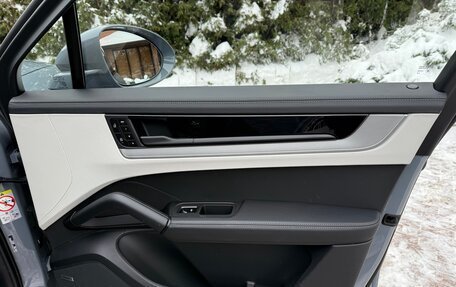 Porsche Cayenne III, 2025 год, 18 500 000 рублей, 17 фотография