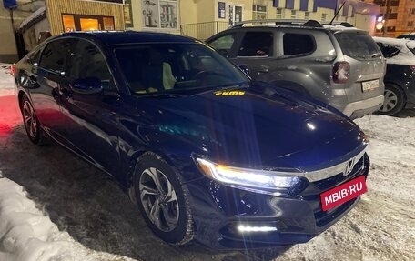 Honda Accord IX рестайлинг, 2018 год, 2 000 000 рублей, 2 фотография