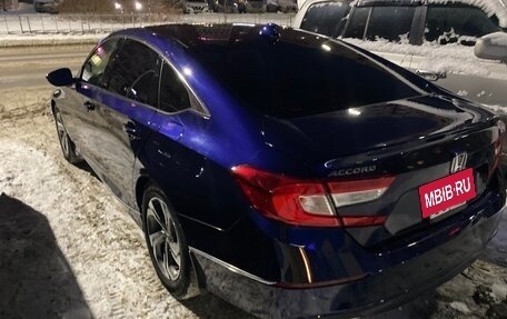 Honda Accord IX рестайлинг, 2018 год, 2 000 000 рублей, 3 фотография