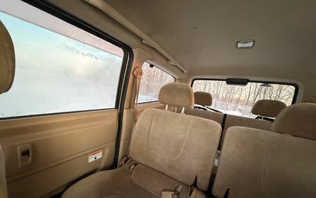 Nissan Serena II, 2002 год, 560 000 рублей, 16 фотография