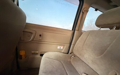 Nissan Serena II, 2002 год, 560 000 рублей, 24 фотография