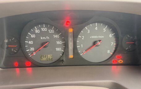 Nissan Serena II, 2002 год, 560 000 рублей, 28 фотография