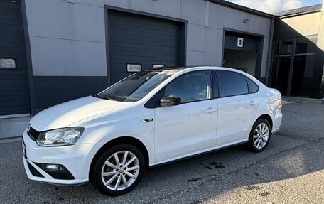 Volkswagen Polo VI (EU Market), 2017 год, 1 500 000 рублей, 4 фотография