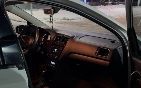 Volkswagen Polo VI (EU Market), 2017 год, 1 500 000 рублей, 10 фотография