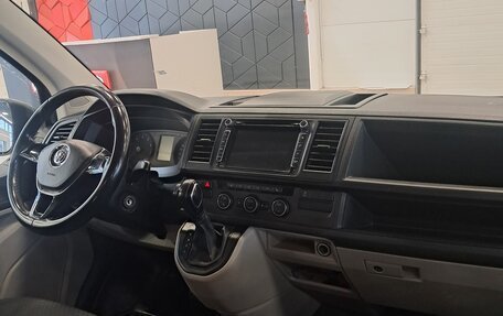 Volkswagen Caravelle T6 рестайлинг, 2018 год, 3 100 000 рублей, 6 фотография