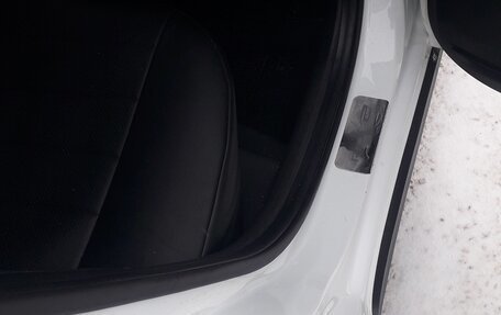 KIA Rio IV, 2018 год, 1 590 000 рублей, 8 фотография