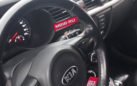 KIA Rio IV, 2018 год, 1 590 000 рублей, 4 фотография