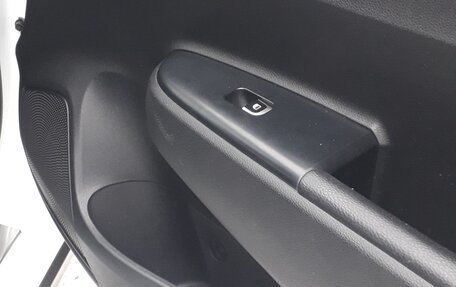 KIA Rio IV, 2018 год, 1 590 000 рублей, 10 фотография