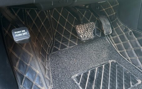 Infiniti QX56, 2011 год, 2 200 000 рублей, 24 фотография