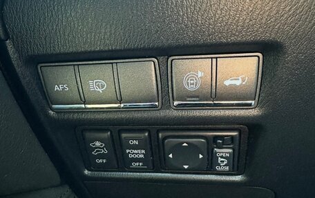 Infiniti QX56, 2011 год, 2 200 000 рублей, 27 фотография