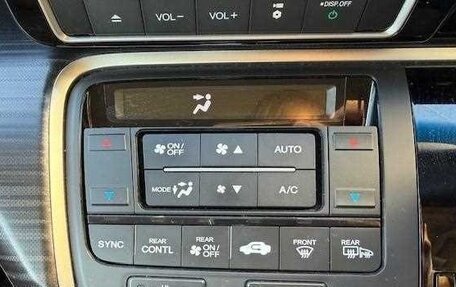 Honda Stepwgn IV, 2015 год, 1 150 000 рублей, 12 фотография