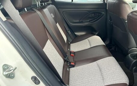 Toyota Yaris Cross, 2021 год, 1 810 099 рублей, 23 фотография