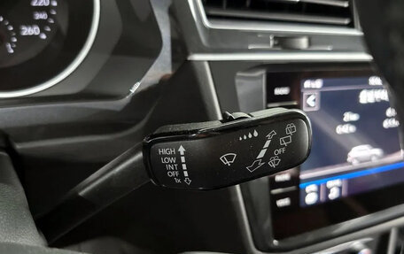 Volkswagen Tiguan II, 2020 год, 2 343 000 рублей, 14 фотография