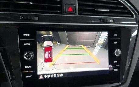 Volkswagen Tiguan II, 2020 год, 2 343 000 рублей, 16 фотография