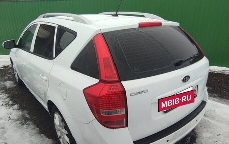 KIA cee'd I рестайлинг, 2011 год, 630 000 рублей, 10 фотография