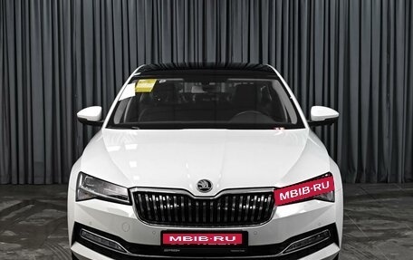 Skoda Superb III рестайлинг, 2025 год, 3 640 000 рублей, 3 фотография