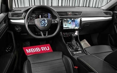 Skoda Superb III рестайлинг, 2025 год, 3 740 000 рублей, 6 фотография