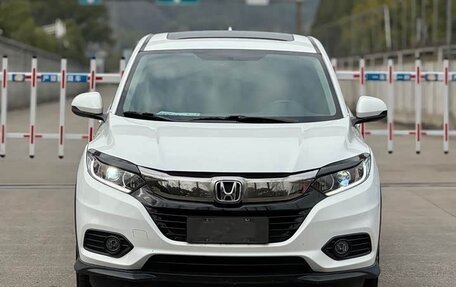 Honda Vezel, 2022 год, 1 333 277 рублей, 2 фотография