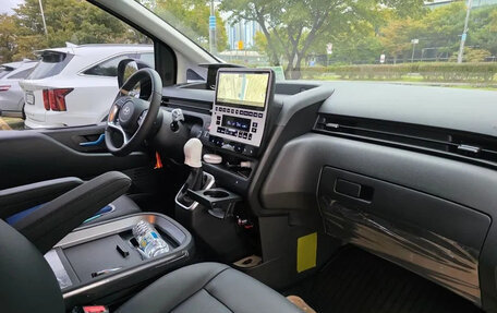 Hyundai Staria, 2025 год, 5 710 098 рублей, 9 фотография