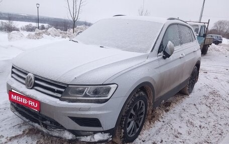 Volkswagen Tiguan II, 2019 год, 2 500 000 рублей, 4 фотография