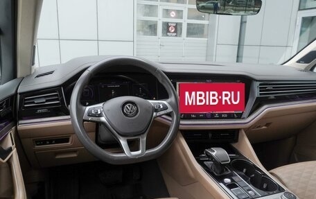Volkswagen Touareg III, 2019 год, 3 599 000 рублей, 12 фотография