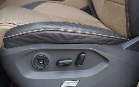 Volkswagen Touareg III, 2019 год, 3 599 000 рублей, 27 фотография