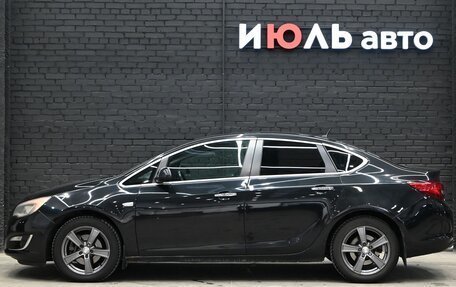 Opel Astra J, 2013 год, 930 000 рублей, 7 фотография
