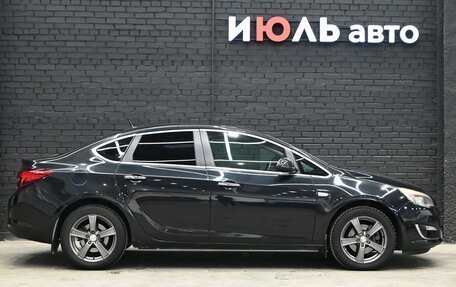 Opel Astra J, 2013 год, 930 000 рублей, 8 фотография