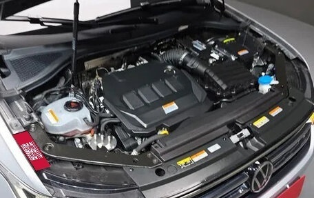 Volkswagen Tiguan II, 2022 год, 3 138 000 рублей, 8 фотография