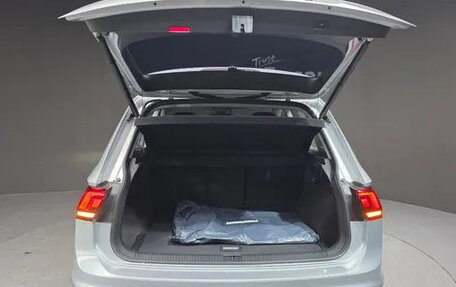 Volkswagen Tiguan II, 2022 год, 3 138 000 рублей, 12 фотография