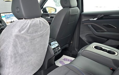 Volkswagen Tiguan, 2025 год, 4 800 000 рублей, 21 фотография