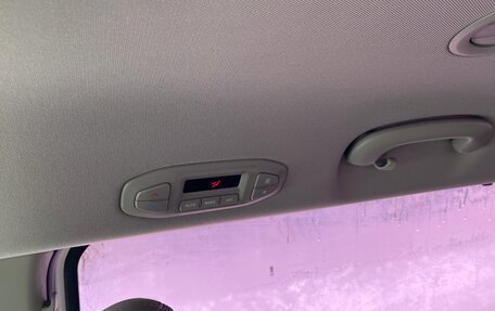 KIA Carnival III, 2017 год, 2 670 000 рублей, 14 фотография