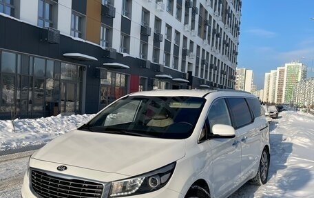 KIA Carnival III, 2017 год, 2 670 000 рублей, 7 фотография