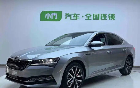 Skoda Superb III рестайлинг, 2022 год, 2 076 852 рублей, 3 фотография