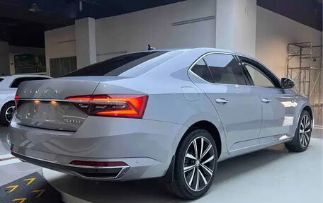 Skoda Superb III рестайлинг, 2022 год, 2 076 852 рублей, 5 фотография