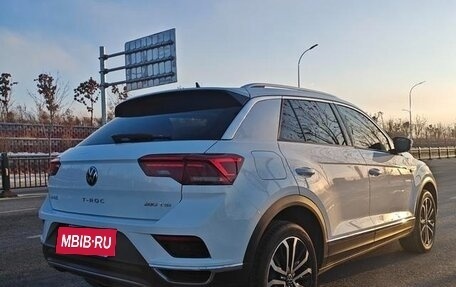 Volkswagen T-Roc I, 2023 год, 1 756 007 рублей, 7 фотография