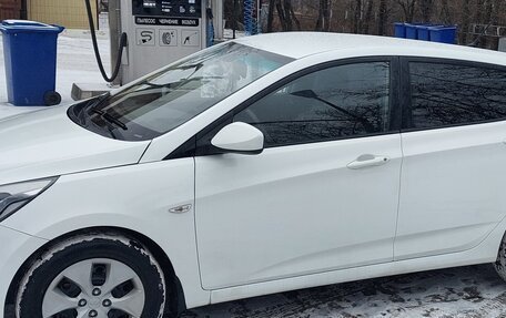 Hyundai Solaris II рестайлинг, 2014 год, 1 200 000 рублей, 6 фотография