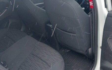 Hyundai Solaris II рестайлинг, 2014 год, 1 200 000 рублей, 13 фотография