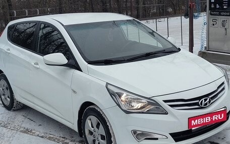 Hyundai Solaris II рестайлинг, 2014 год, 1 200 000 рублей, 10 фотография