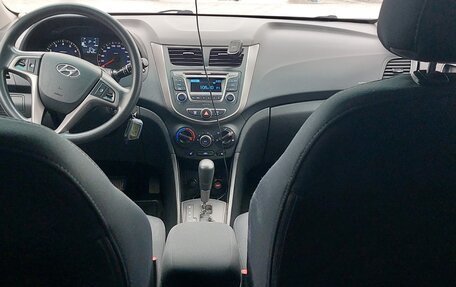 Hyundai Solaris II рестайлинг, 2014 год, 1 200 000 рублей, 16 фотография